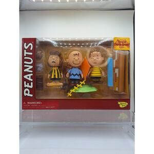 40)Peanuts Characters; PEPPERMINT PATTY, CHARLIE BROWN, AND LINUS 5in Figurines.